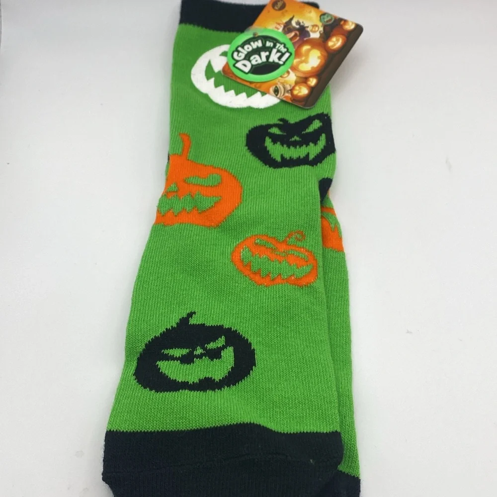 NWTSpooky Spooky Halloween Themed Kids Glow In The Dark Socks One Size Fits Most